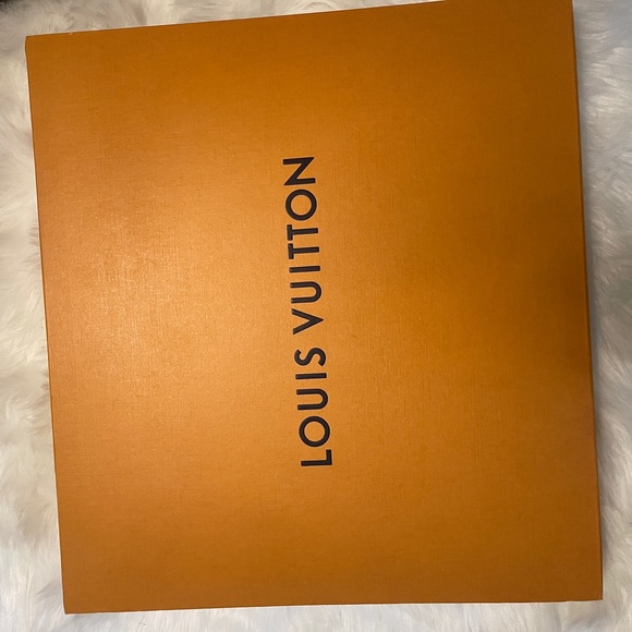 Woman’s Bag - Picture 12 of 15